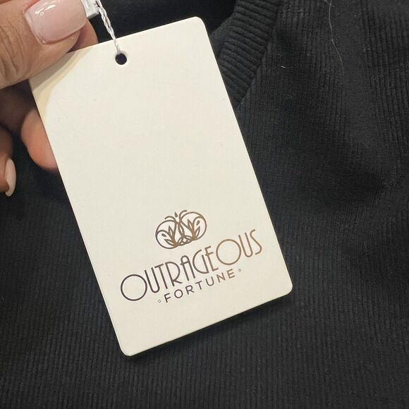 Outrageous Fortune NWT Ruched Side Ties Black Crop Top Tee Size 8 Minimalist - Picture 8 of 9